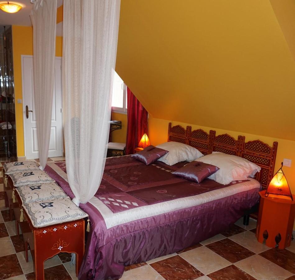 Les Centauris Bed and Breakfast Pléguien Eksteriør billede